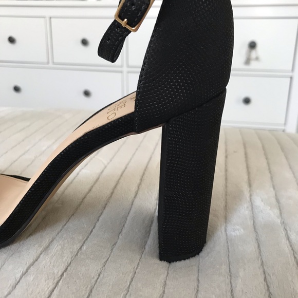 Vince Camuto Mairana Chunky Heel Strappy Sandal - Picture 8 of 8